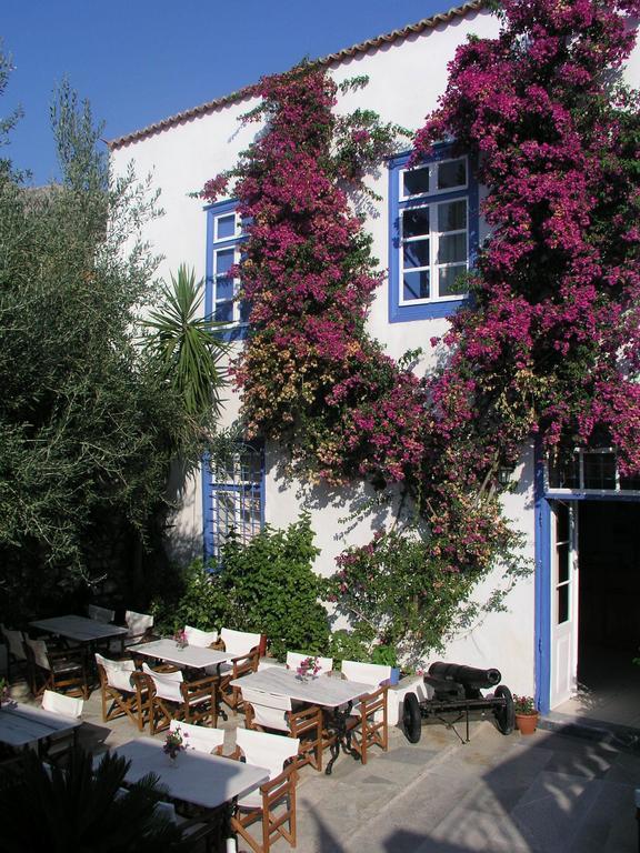 Ippokampos Hotel Hydra  Exterior photo