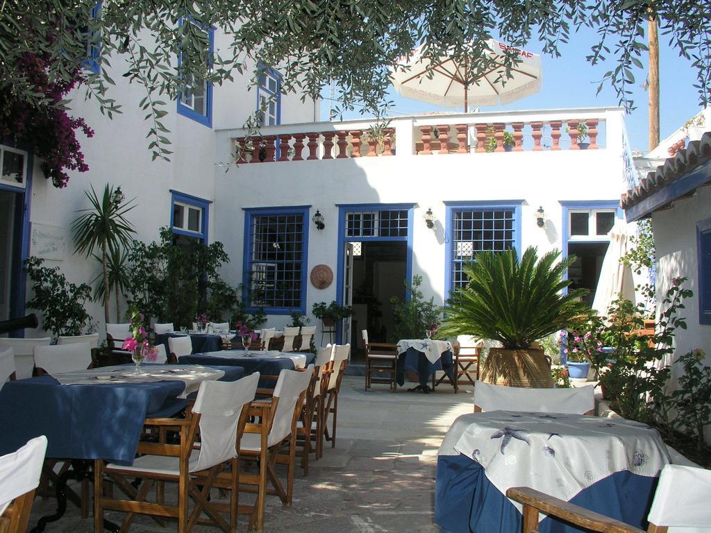 Ippokampos Hotel Hydra  Exterior photo